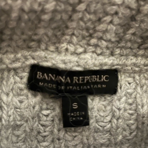 Banana Republic gray wool turtleneck — sz small - Picture 3 of 4